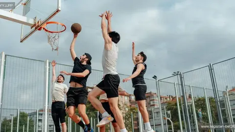 阿莫林力挺：我完全能胜任曼联主帅之位